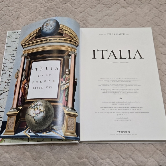 Italia Introduction to Geography by Taschen Book Historical Book with Maps - Picture 7 of 15